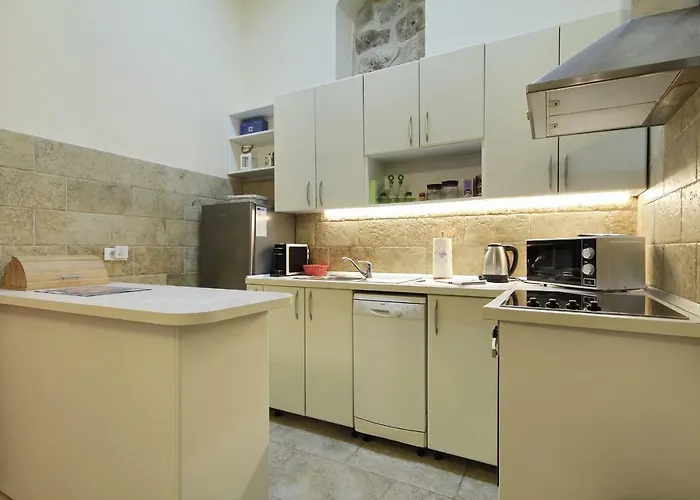 Nikola Appartement *