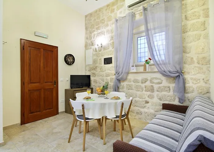 Nikola Dubrovnik