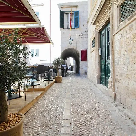 Nikola Apartmán