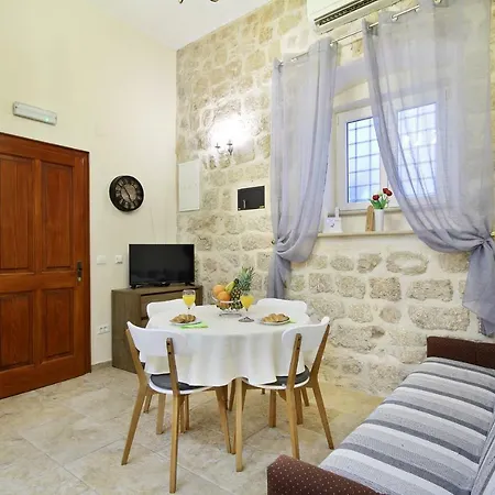 Nikola Dubrovnik